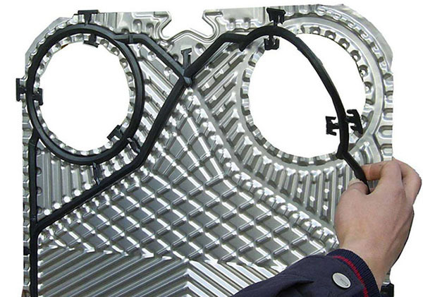 板式換熱器膠墊為什么會(huì )老化？該如何處理？